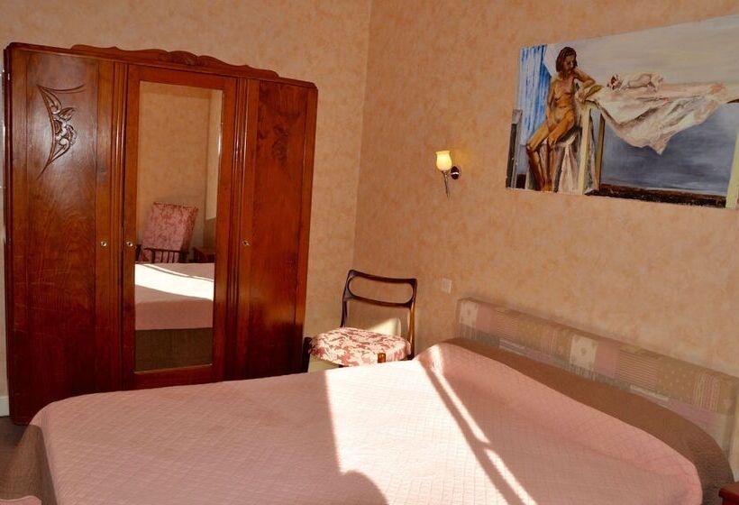 Отель Hôtel Des Eaux Bonnes