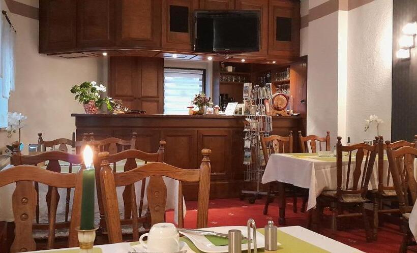 Отель Jägerhalle