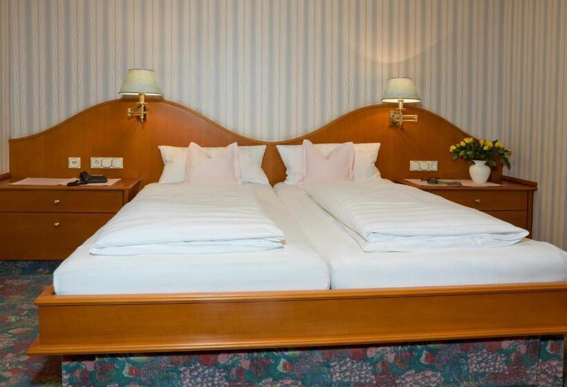 فندق Pension Fent