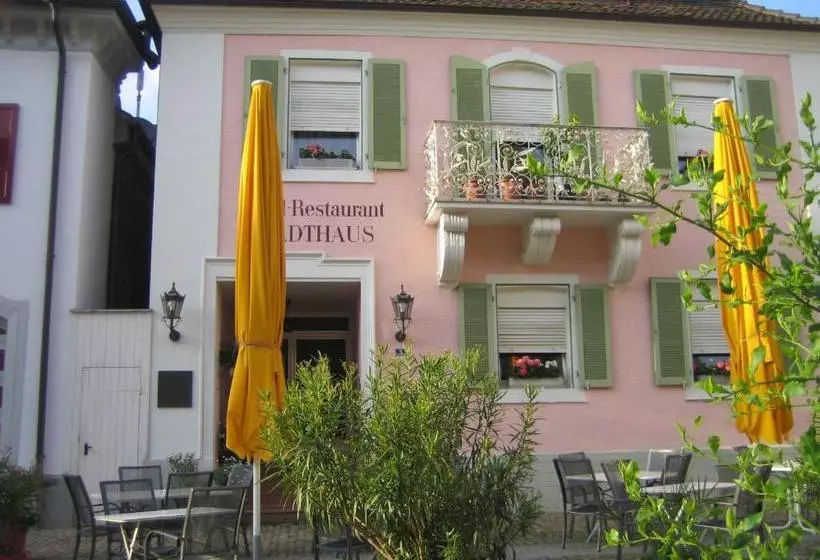 ホテル Stadthaus