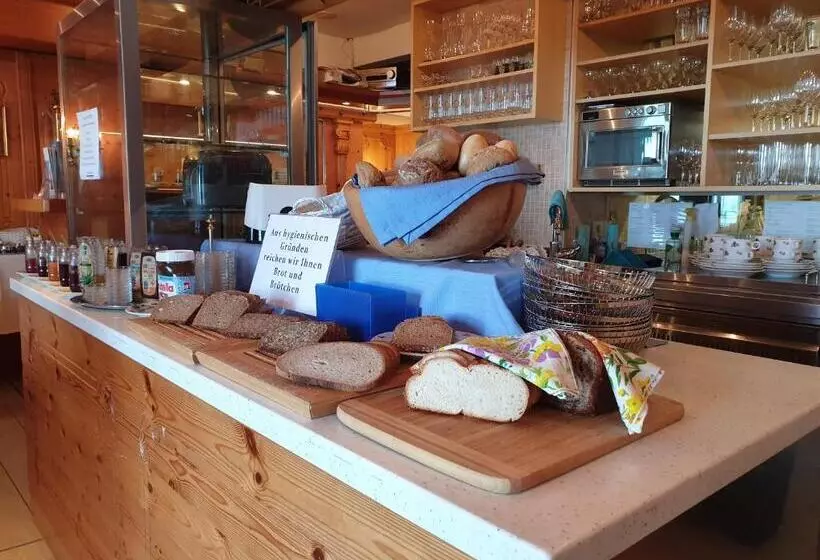 Hotelli Strand Cafe Meersburg