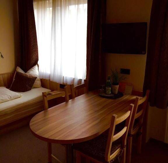 هتل Weinhaus Kreuter