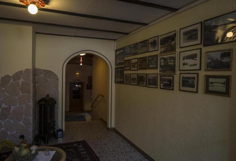 هتل Weinhaus Kreuter