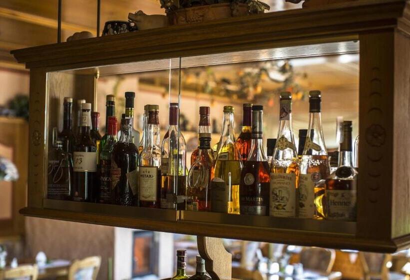 هتل Weinhaus Kreuter