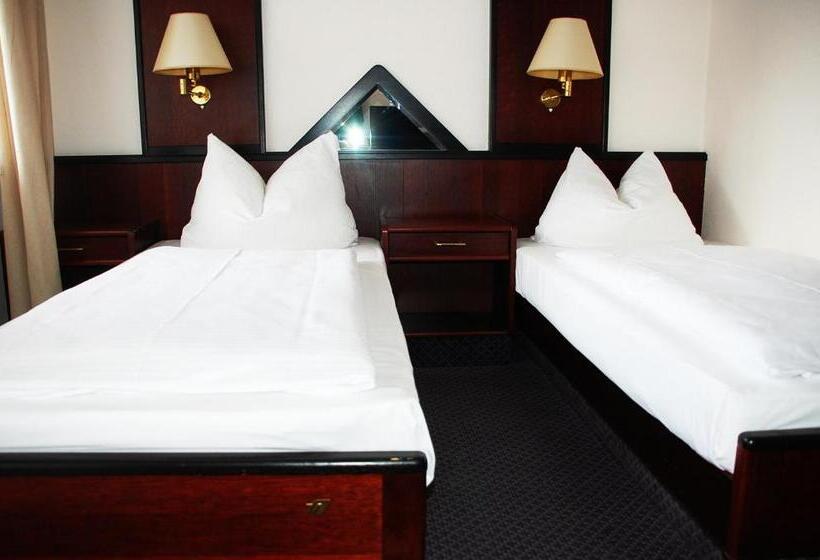 Отель Ziegenkrug Rostocker Tor