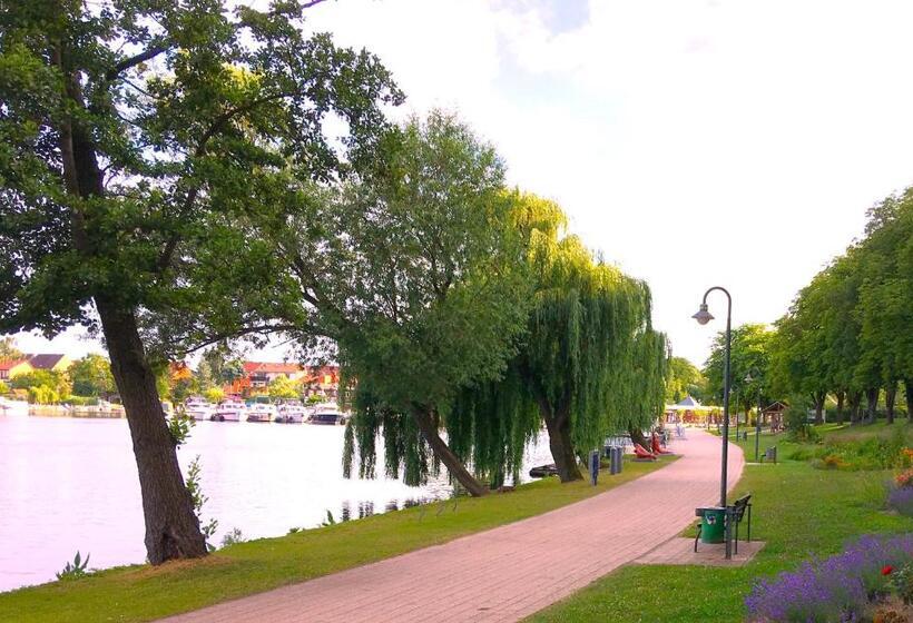 Landhaus Müritzgarten Hotel Garni