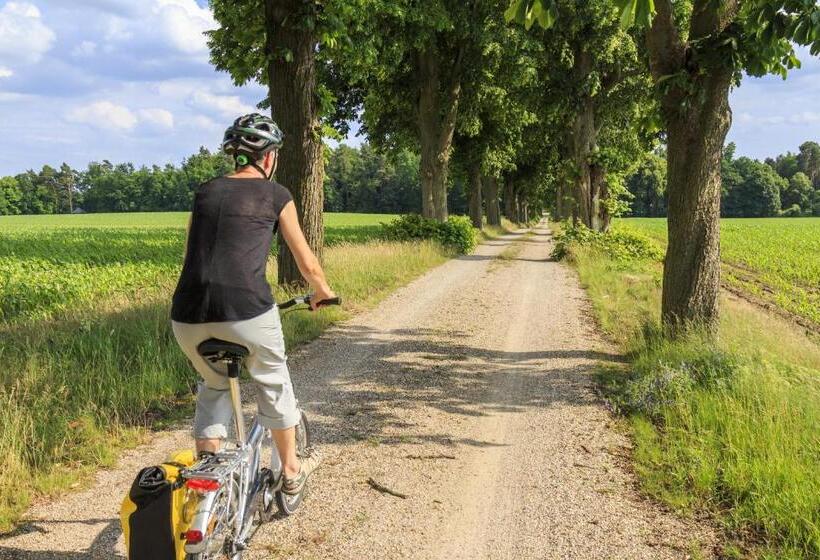 Landhaus Müritzgarten Hotel Garni