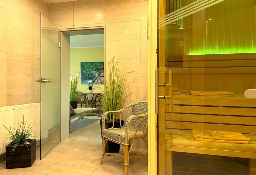 Landhaus Müritzgarten Hotel Garni