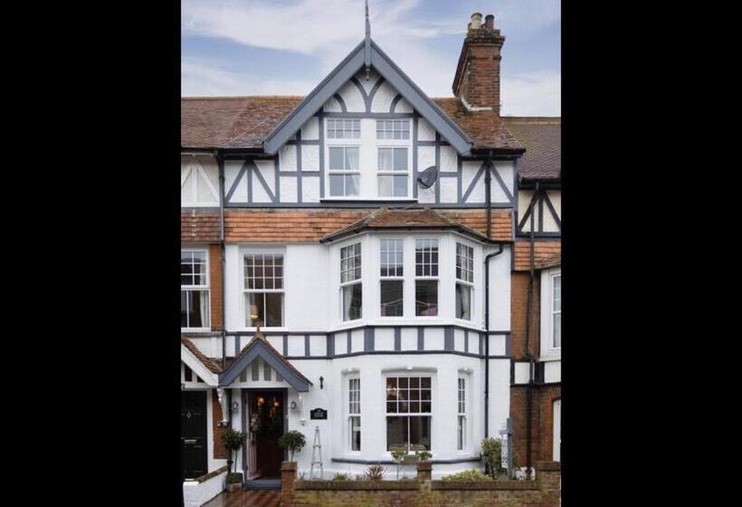 צימר Albury House