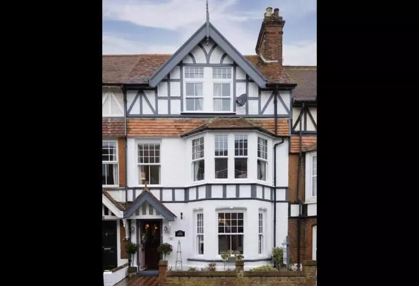 ベッドアンドブレックファースト Albury House