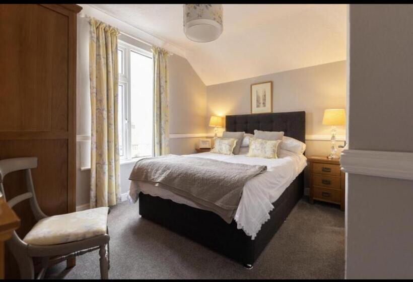 צימר Albury House