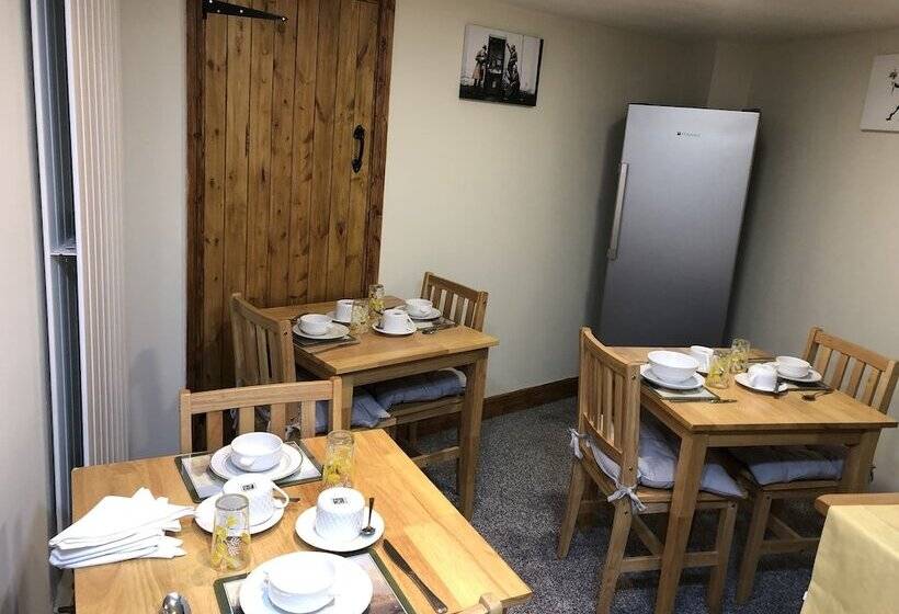 مبيت وإفطار The Old Star