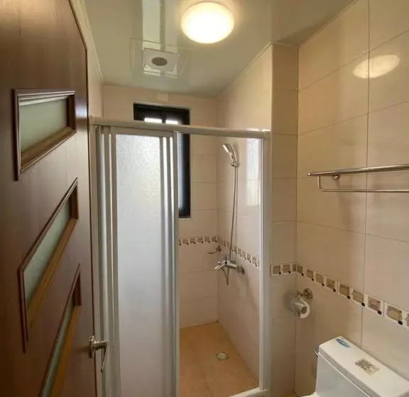 تختخواب و صبحانه Warm Sun Ocean Guest House