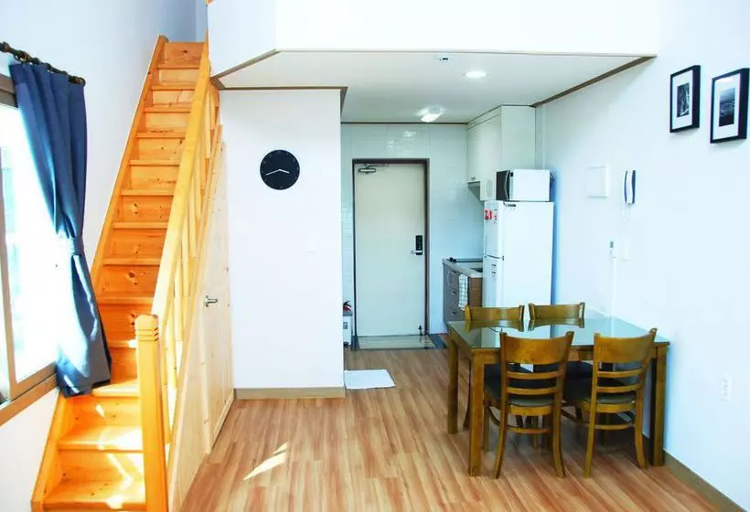 Budapest Inn