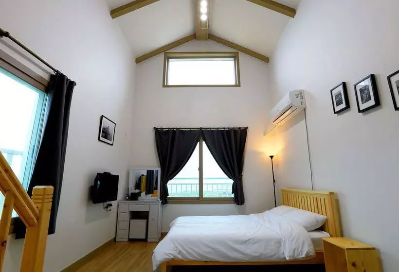 Budapest Inn