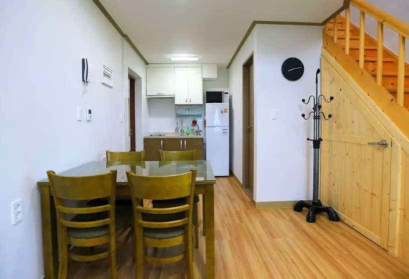 Budapest Inn