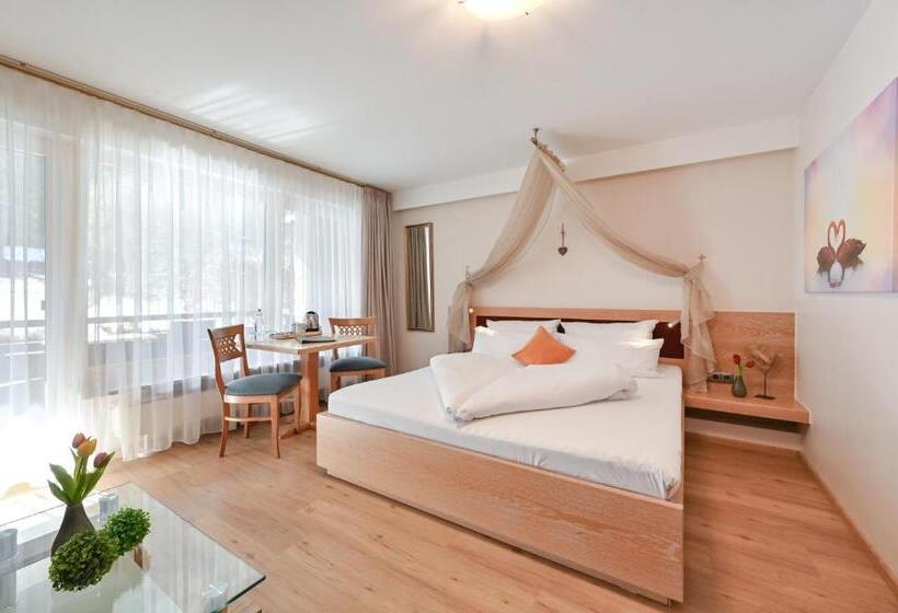 בית מלון כפרי Alpenstuben