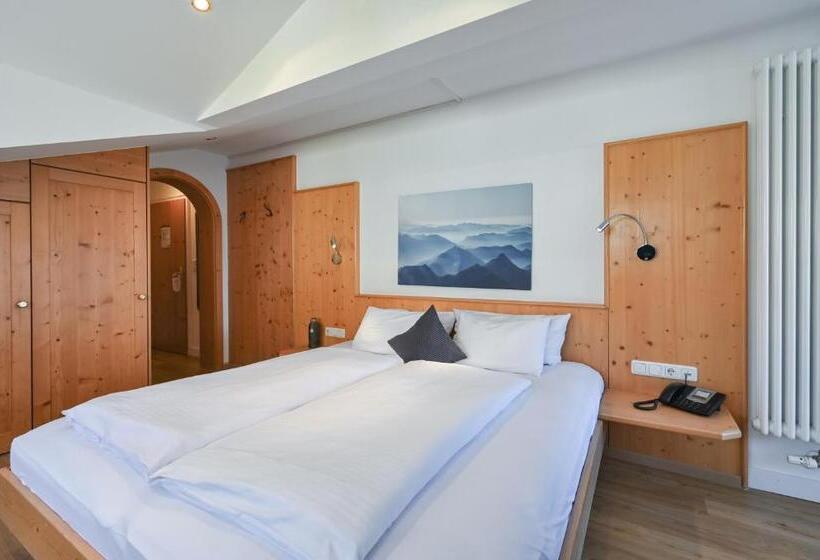 בית מלון כפרי Alpenstuben