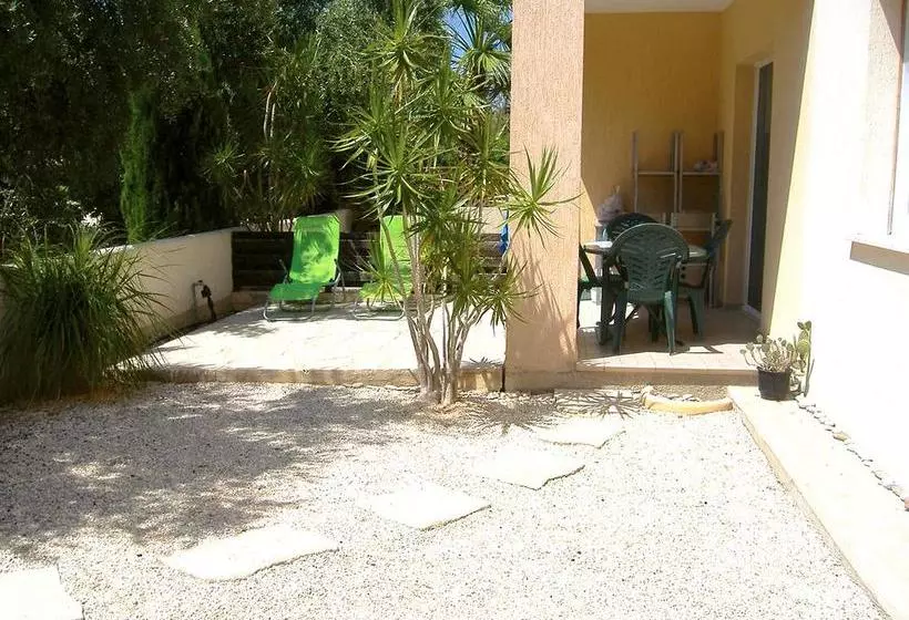 2 Bedrooms Apartment With Shared Pool And Wifi At Mandria 1 Km Away From The Beach