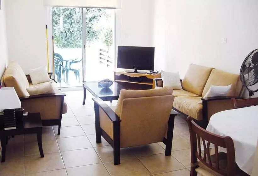 2 Bedrooms Apartment With Shared Pool And Wifi At Mandria 1 Km Away From The Beach