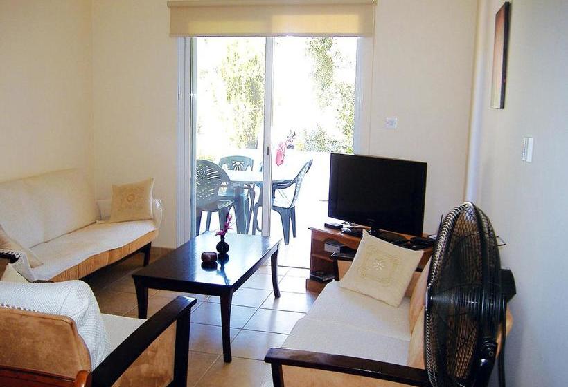 2 Bedrooms Apartment With Shared Pool And Wifi At Mandria 1 Km Away From The Beach