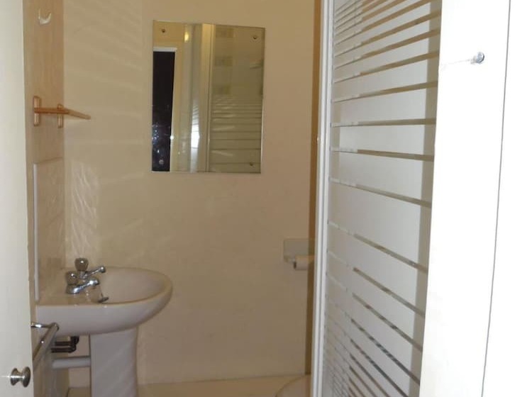 Отель Chad Hill