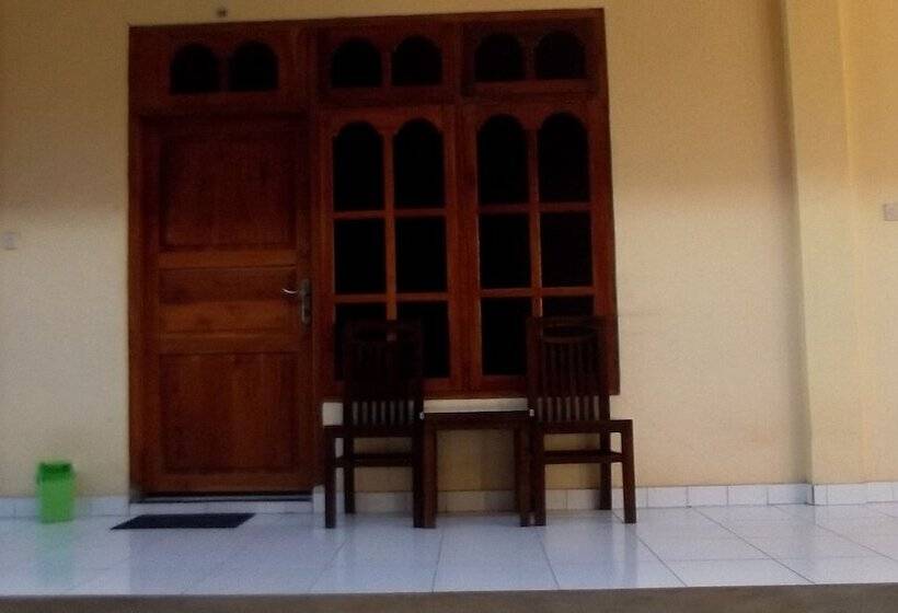 בית מלון כפרי Flamingo Avia Labuan Bajo