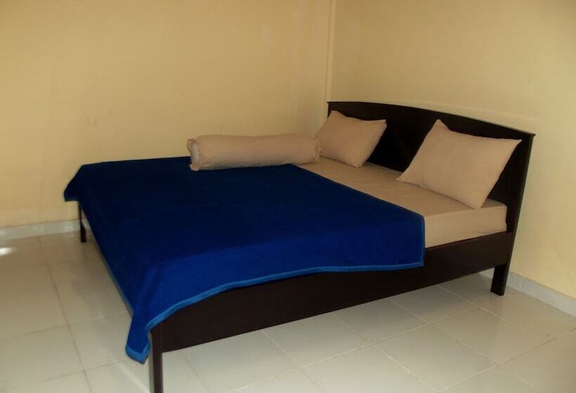 בית מלון כפרי Flamingo Avia Labuan Bajo