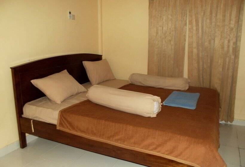 בית מלון כפרי Flamingo Avia Labuan Bajo