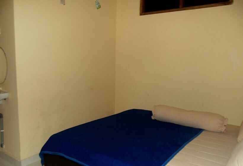 בית מלון כפרי Flamingo Avia Labuan Bajo