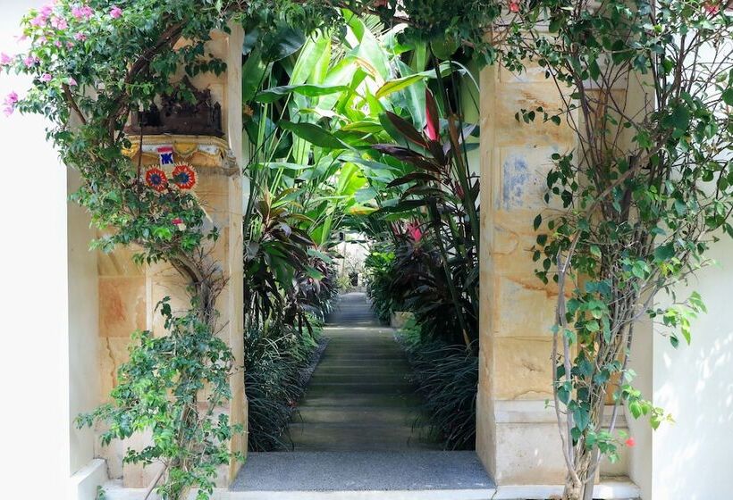 Otel Kubu Kedungu Villas