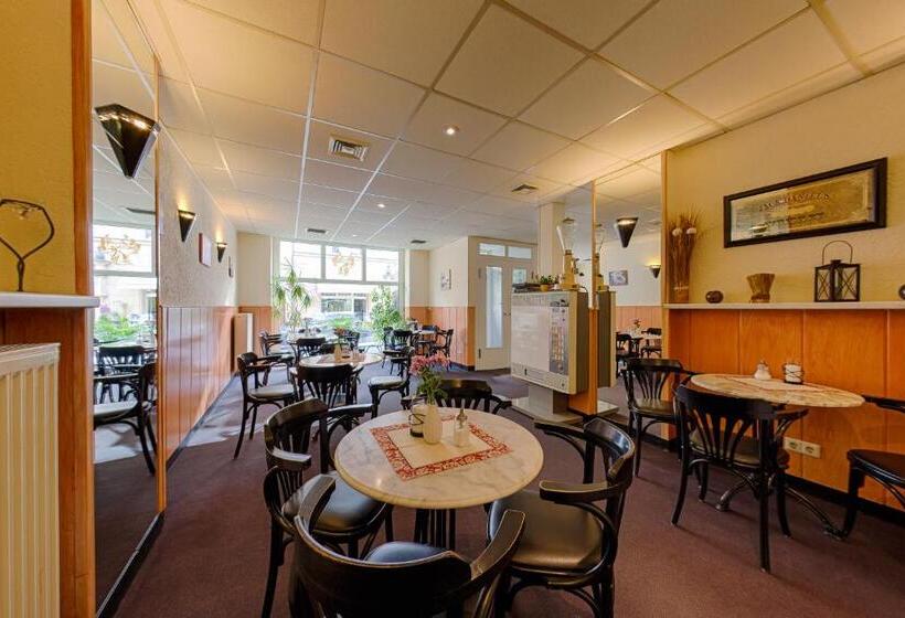 酒店 Pension Lender