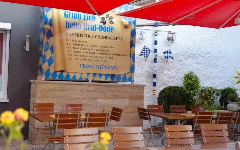 Hotelli Zum Bräu Toni
