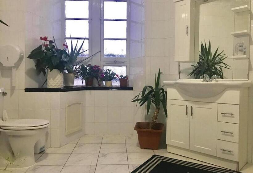 مبيت وإفطار Merchant House