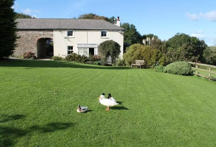 تختخواب و صبحانه Rectory Farm
