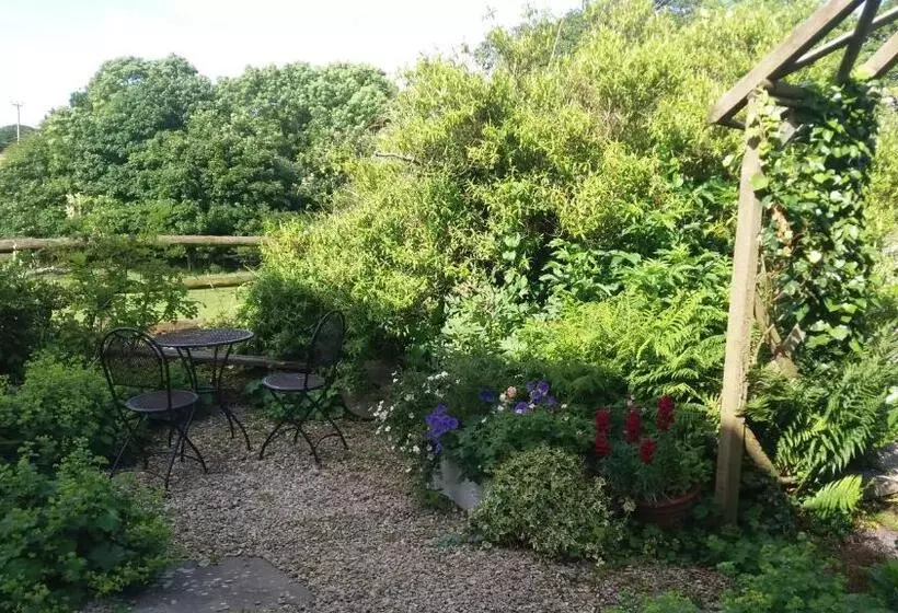 تختخواب و صبحانه Rectory Farm