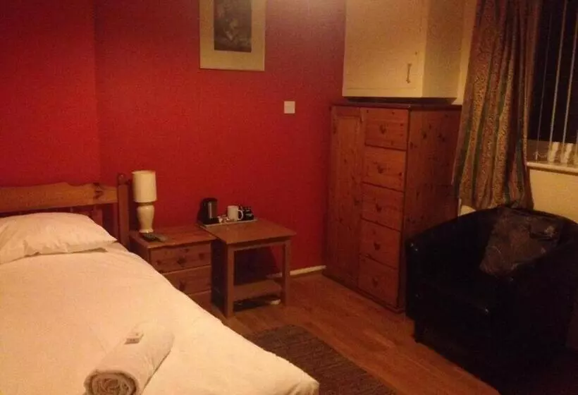 Aamiaismajoitus (B&B) Red Lion Accommodation