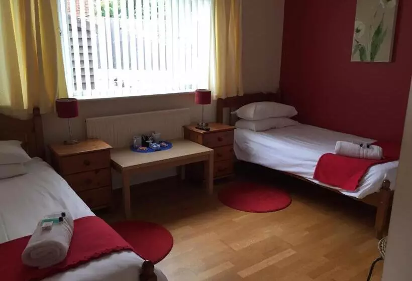 Aamiaismajoitus (B&B) Red Lion Accommodation