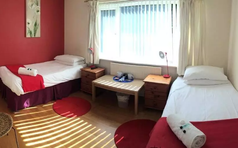 Aamiaismajoitus (B&B) Red Lion Accommodation