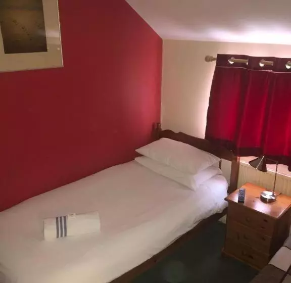 Aamiaismajoitus (B&B) Red Lion Accommodation