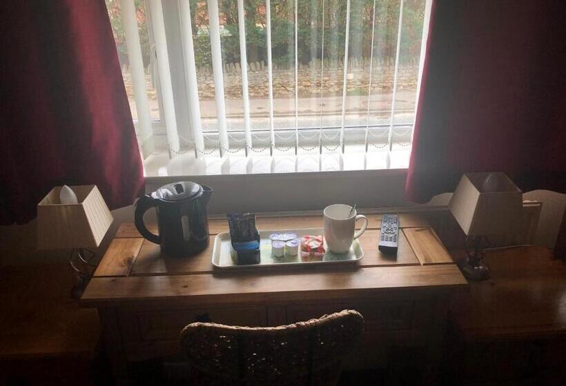 住宿加早餐  Red Lion Accommodation