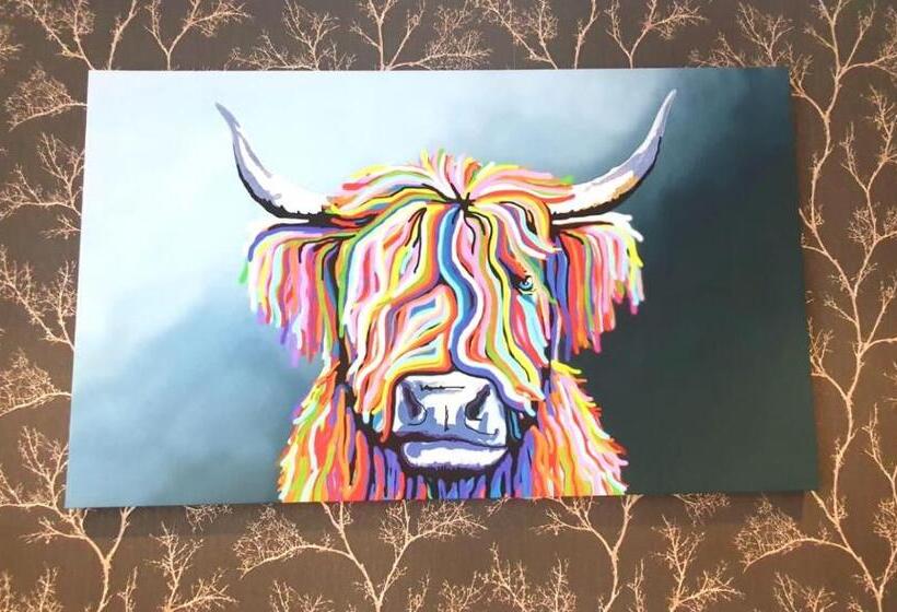 민박 Spire View At The Galleon Restaurant