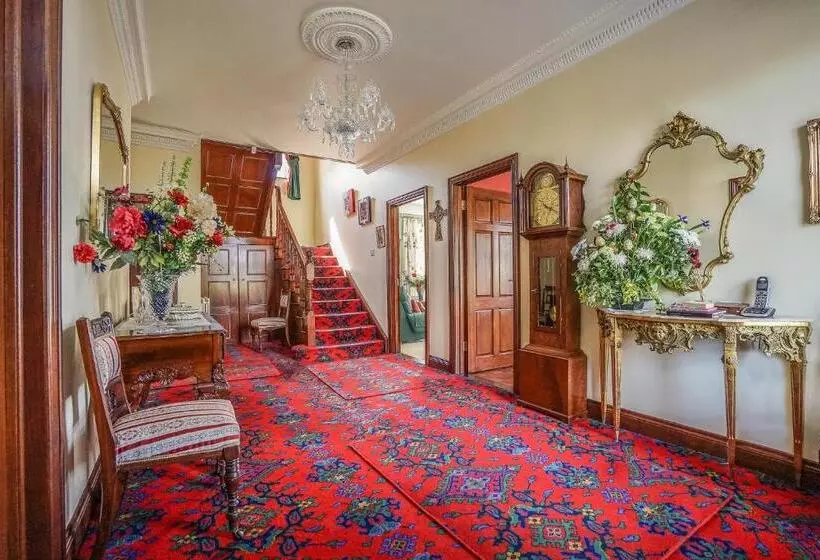 تختخواب و صبحانه Tattykeel House