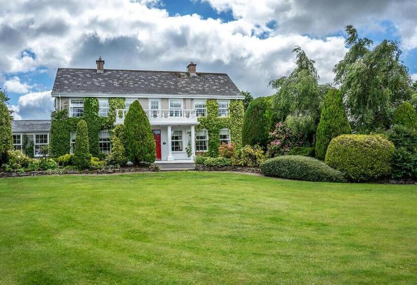 Bed and Breakfast Tattykeel House