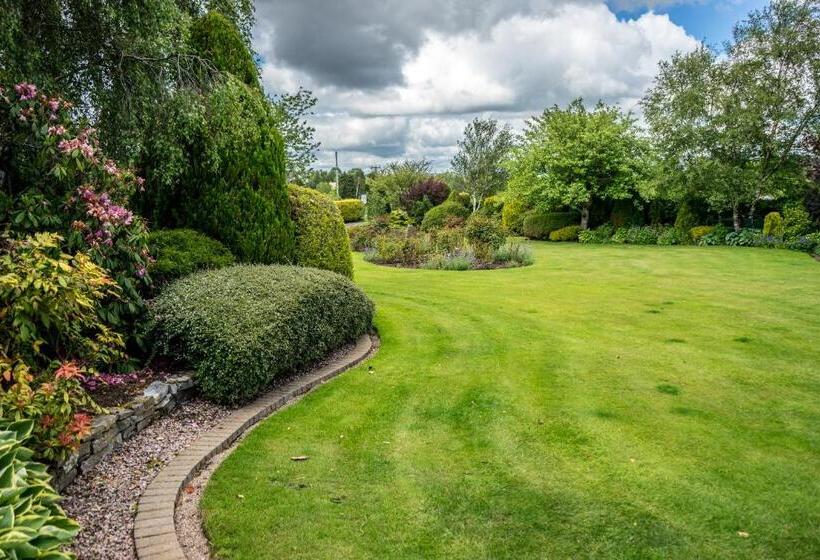 Bed and Breakfast Tattykeel House