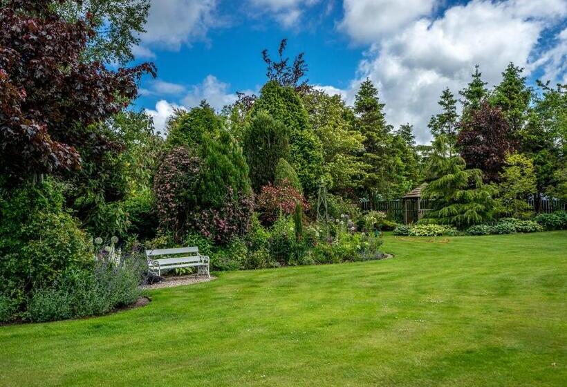 Bed and Breakfast Tattykeel House