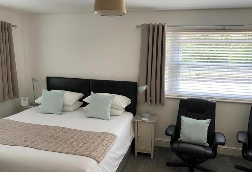 ベッドアンドブレックファースト Tirah Guest House