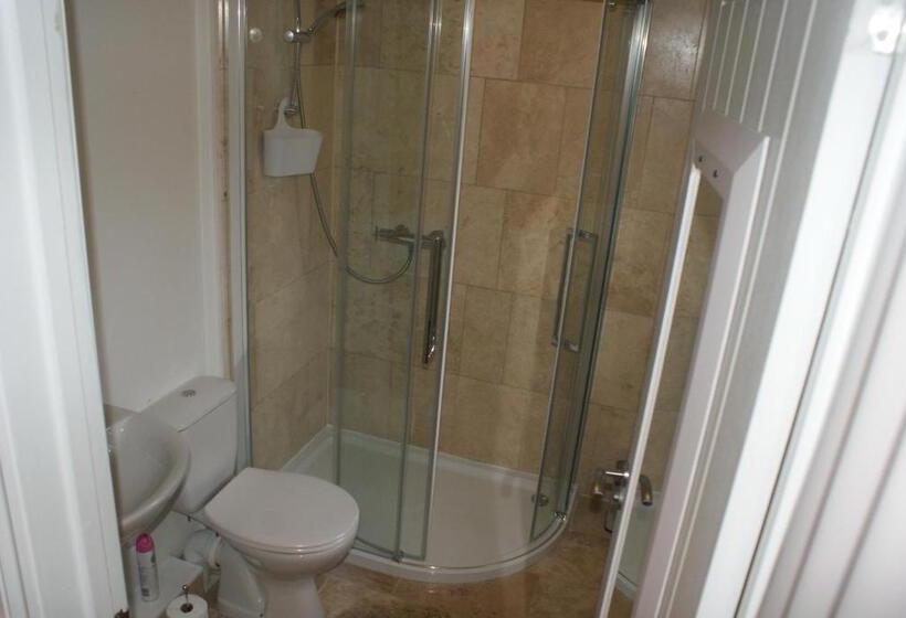 ベッドアンドブレックファースト Tirah Guest House