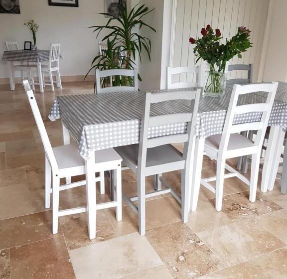 ベッドアンドブレックファースト Tirah Guest House