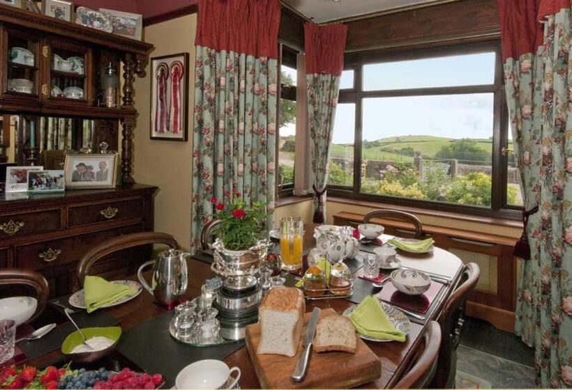 צימר Tregondale Manor Farm